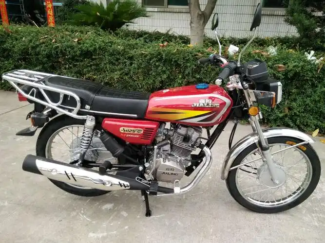 2018年新品嘉陵经典款jh125-5c 骑式男装摩托车仿本田cg王cg125