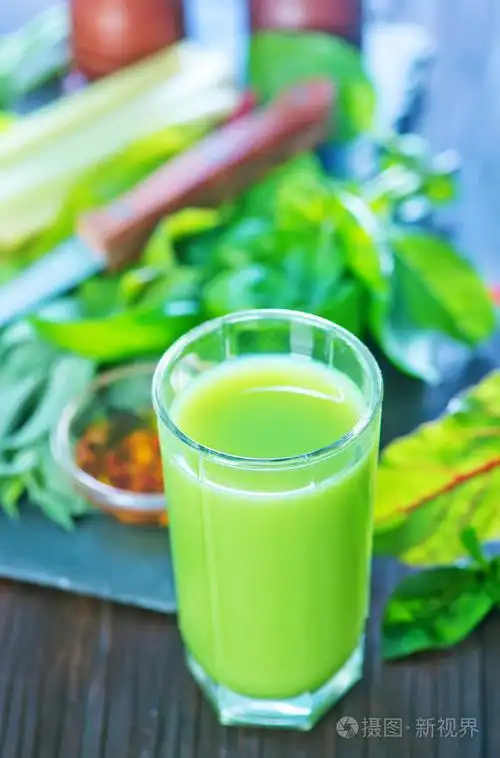 新鲜牛油果果汁