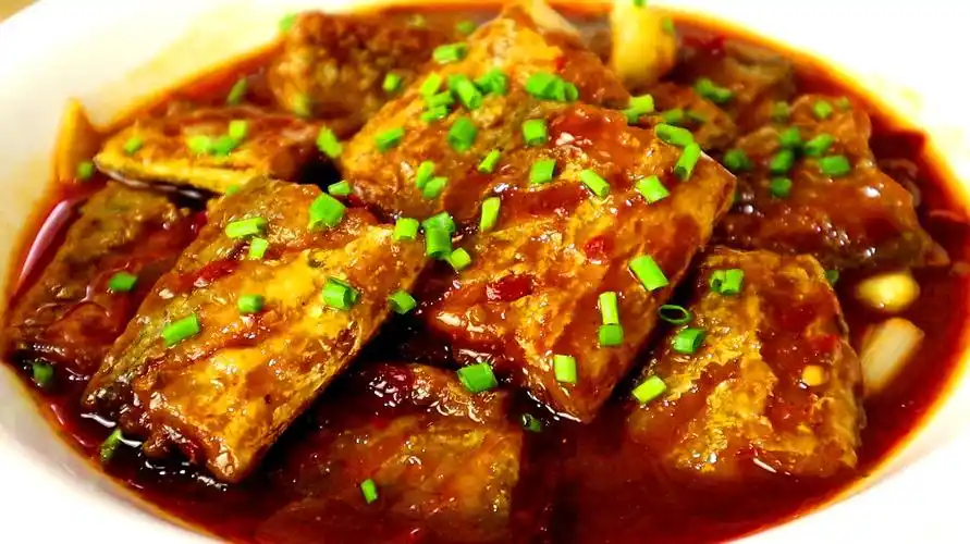 红烧带鱼很多人第一步就做错,大厨教你正宗做法,上桌连汁都不剩