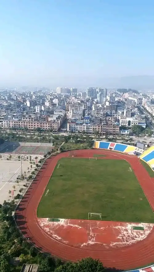 最爱之城#云南文山广南县城;一个足球场加上一座城,这也许就是热爱