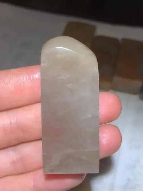 巴林石冻石淡淡鸡血点缀闲章38