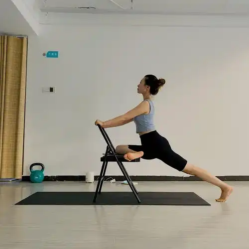 办公瑜伽—椅子瑜伽,在家在办公室随时都能瑜伽起来