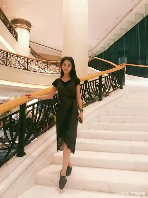 美貌与才华并重,没有你陪伴我真的好孤单之轻熟女孩梦然