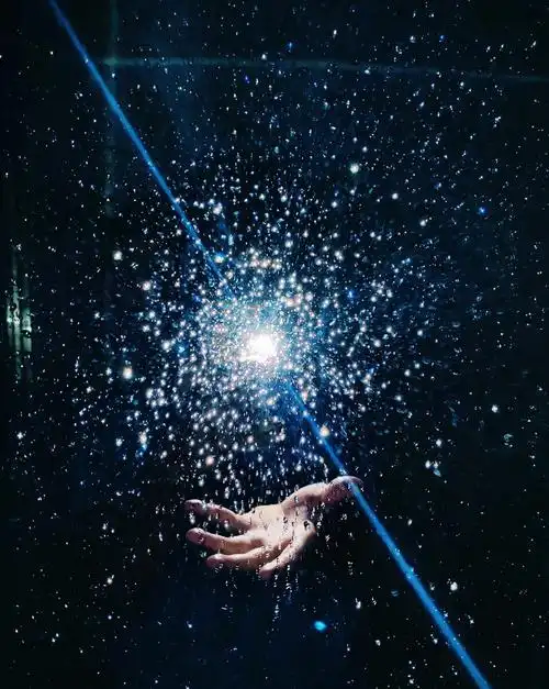 手握炸裂宇宙星河