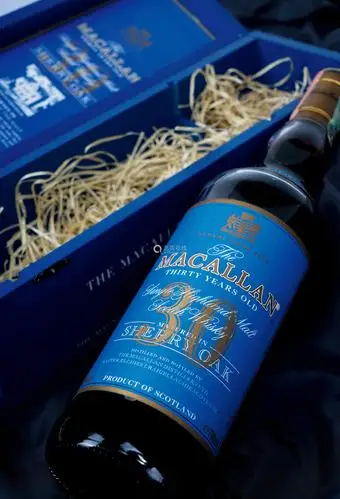 麦卡伦30年蓝标木盒