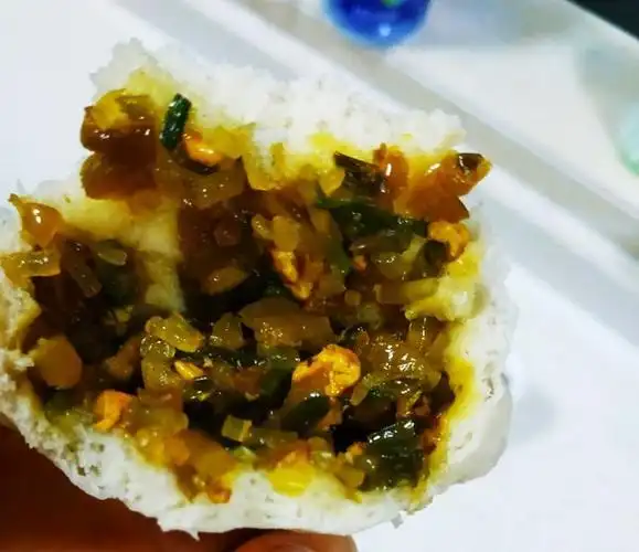 love月儿做的酸菜肉末粉丝包