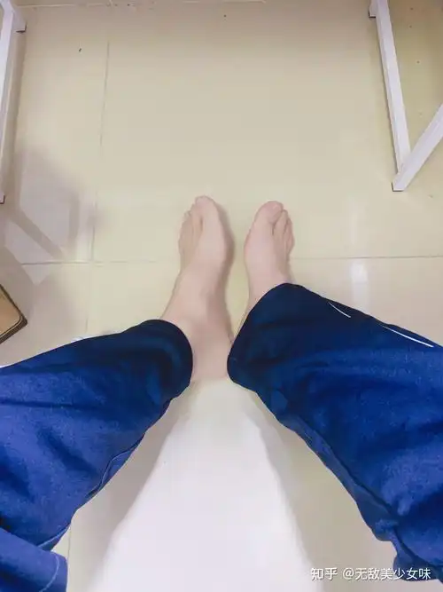 能不能赤脚去学校?