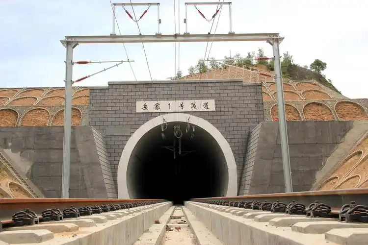 又一中国奇迹诞生我国一次建成世界里程最长的重载铁路