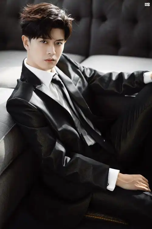 任嘉伦##任苒时光##任嘉伦烈焰##任嘉伦伍赓##任嘉伦的伍赓话