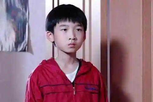 幼年丧父与母想依一部错爱搭档戏骨今童星标签褪去原来是小明