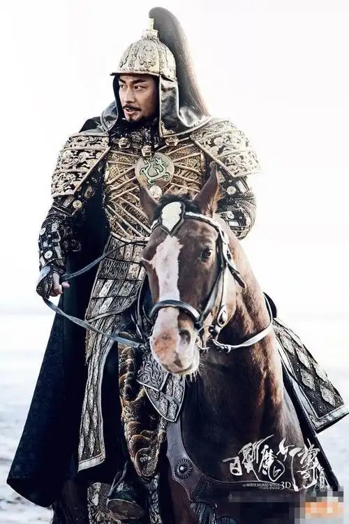 男星穿上将军铠甲鹿晗爷们冯绍峰霸气胡歌让人服气