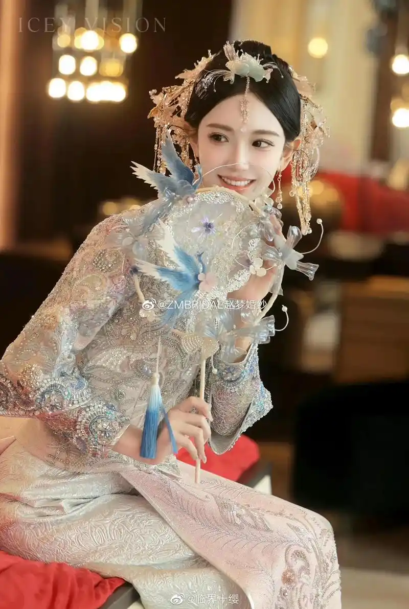 临界十缨大婚中式嫁衣在这里喔.@临界十缨 大婚中式马来褂青岛 - 抖音