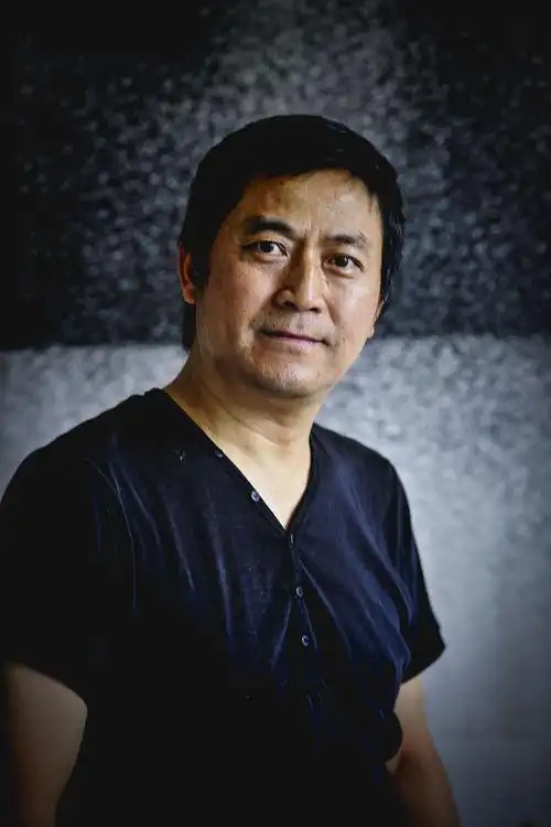 国际造型艺术大师,中国著名雕塑师,广西艺术学院艺术研究院副院长