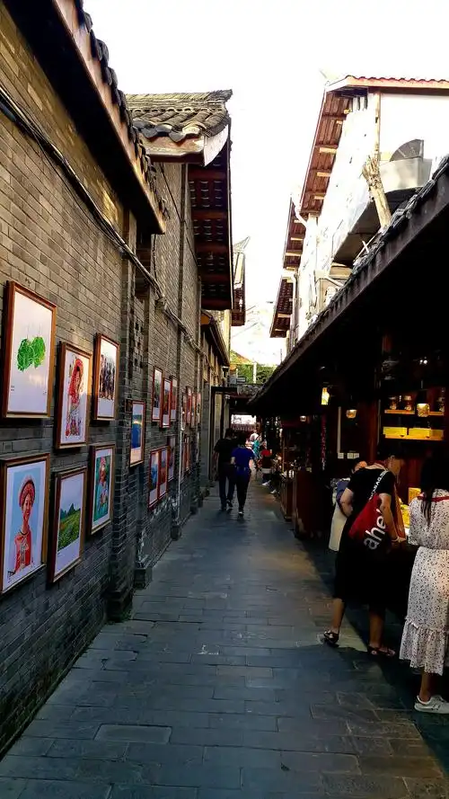 漫步成都宽窄巷子