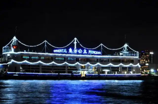 早餐:酒店 午餐:御厨火锅  晚餐:东方公主号