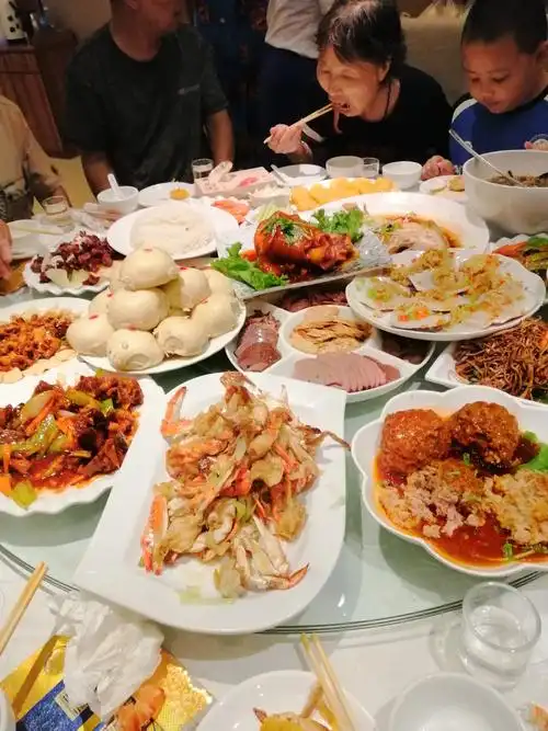 参加外甥刘鹏夫妇喜得贵子宴会(亲友照片)