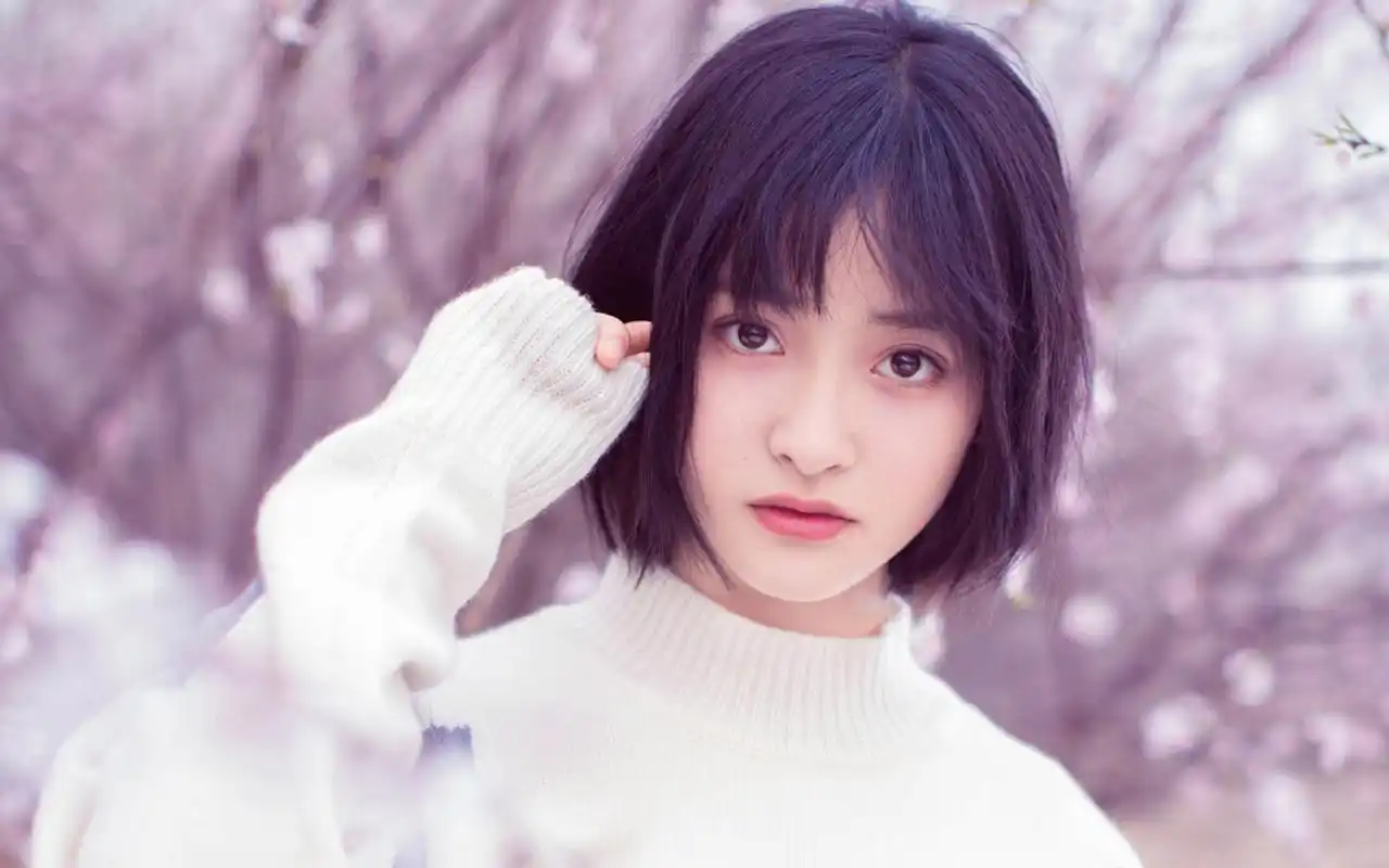 沈月清爽甜美户外写真图片桌面壁纸