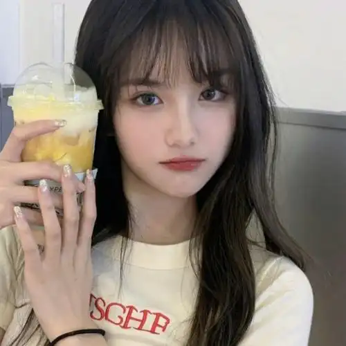 最流行的时尚女生头像 集美聚会快乐加倍