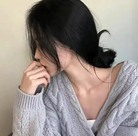 ins女头像半边脸