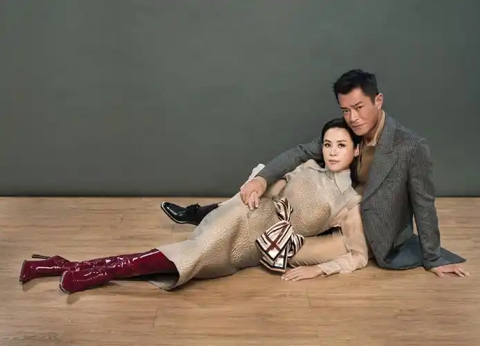 宣萱古天乐合体拍杂志,穿情侣装cp感很强,亲密互动大片太上头