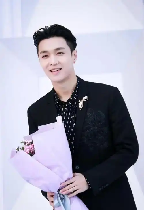 张艺兴工作室深夜发文向张艺兴道歉,网友:终于知道错哪了!