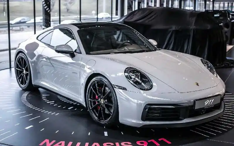 经典跑车保时捷911