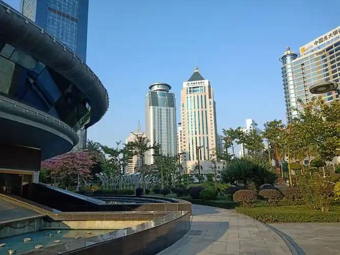 南宁金湖广场的雕像,被传销人员歪曲利用来做宣传,实在可恶