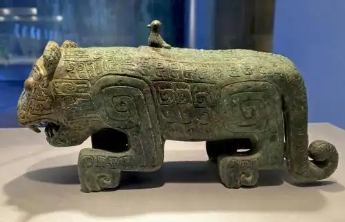 江西省博物馆馆藏商代出土文物手机原创摄影