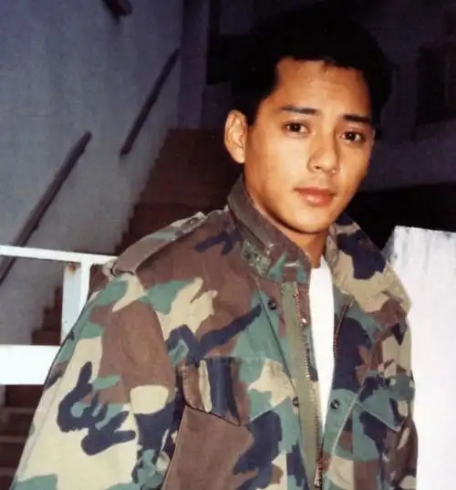 曾红过刘德华到抛弃怀孕港姐吸毒被捕的莫少聪现在怎么样