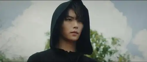 《终极笔记》里小哥竟然换了10套衣服,网友:不是只穿连帽衫?