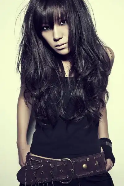 程晨角逐新人王票选年底发行首张迷你专辑