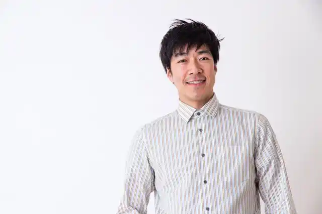 45岁男保姆:伺候67岁大妈,每月给我7千,我却一点都高兴不起来