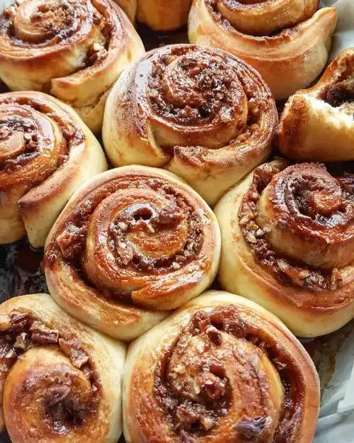 与家人一起亲手做肉桂卷.