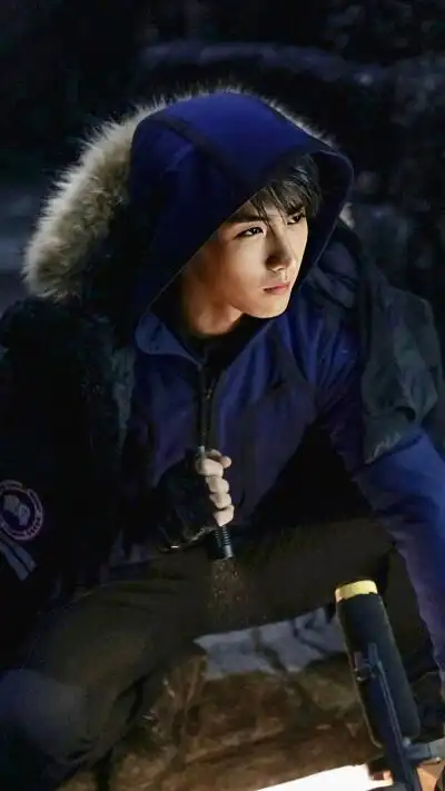 评论  #重启之极海听雷#张起灵/黄俊捷 0 14 某亦un  发布到  小哥