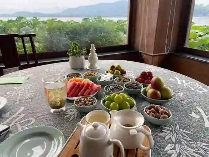 杭州湖畔居茶楼(湖滨店)-"一直拖到一点多才起床的某人 还是被我硬生.