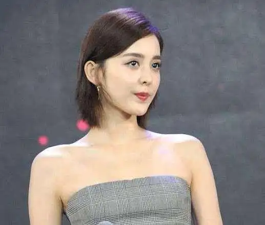 透过明星看溜肩涉及艺人的粉丝可私信沟通勿辱骂攻击