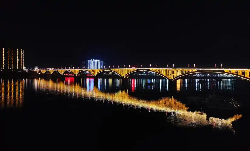 平南西江新貌,发展中的平南,西江流域未来这里将是翻天覆地地改变.