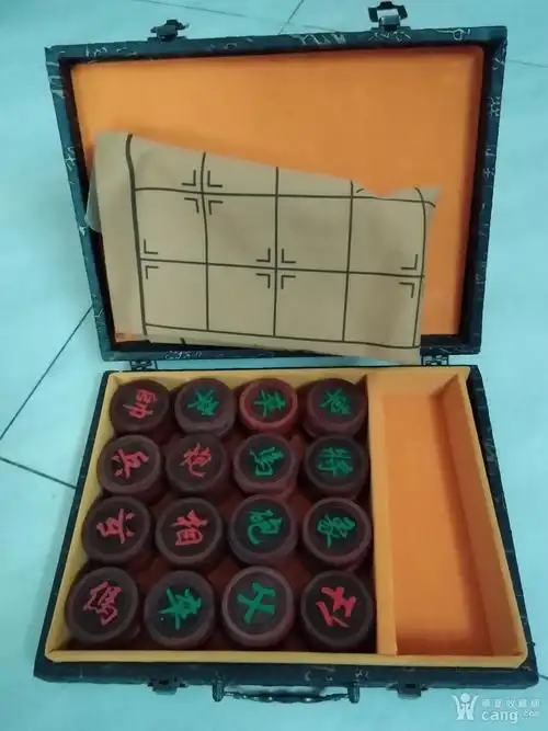 一对副酸枝象棋