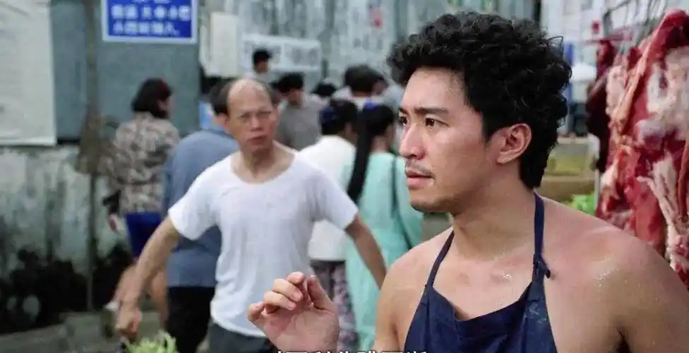 没有外勤任务时就潜伏在民间做一个独一无二风度翩翩的猪肉佬