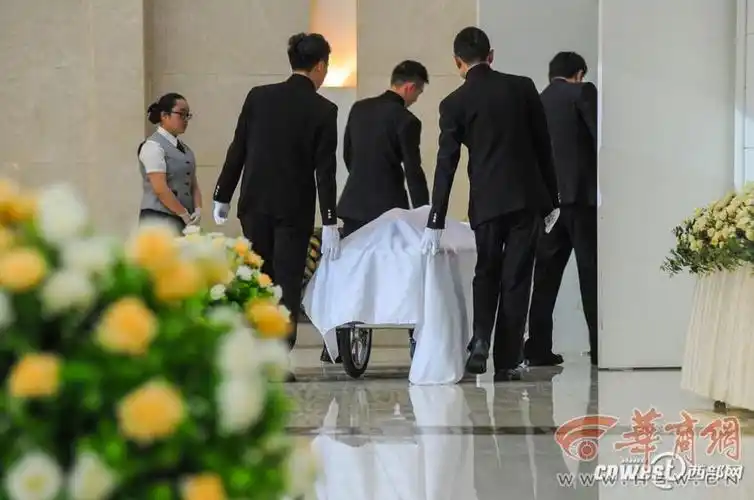 家属发现火化遗体弄混殡仪馆将错就错