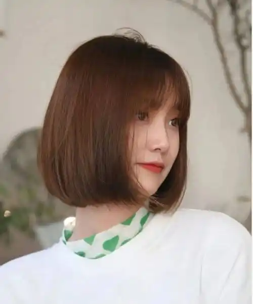 波波头挂耳染齐脖卷发型推荐,显瘦显时尚,大多数女性都爱剪_刘海很