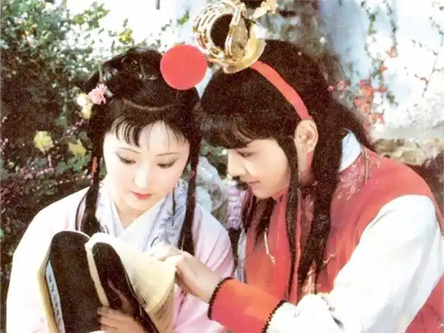 不理俗事的林黛玉,却和贾宝玉的聊天中暴露了她极高的管家天赋-搜狐大