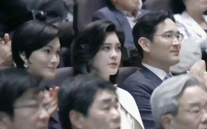 三星财阀家族高颜值兄妹【李富真 李叙显 李在镕】