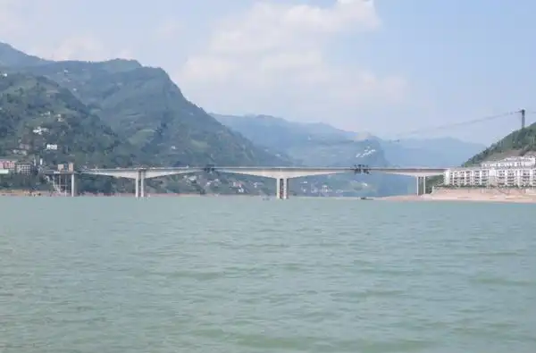 云川金沙江大桥68米现浇段完成混凝土浇筑