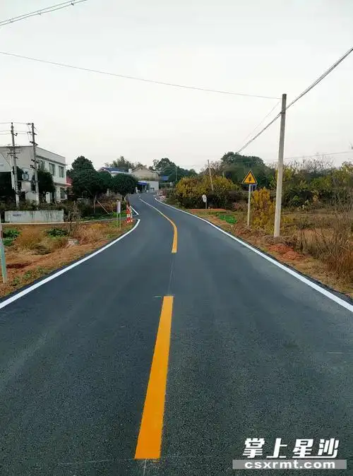 推进乡镇公路提质改造畅通乡村振兴道路