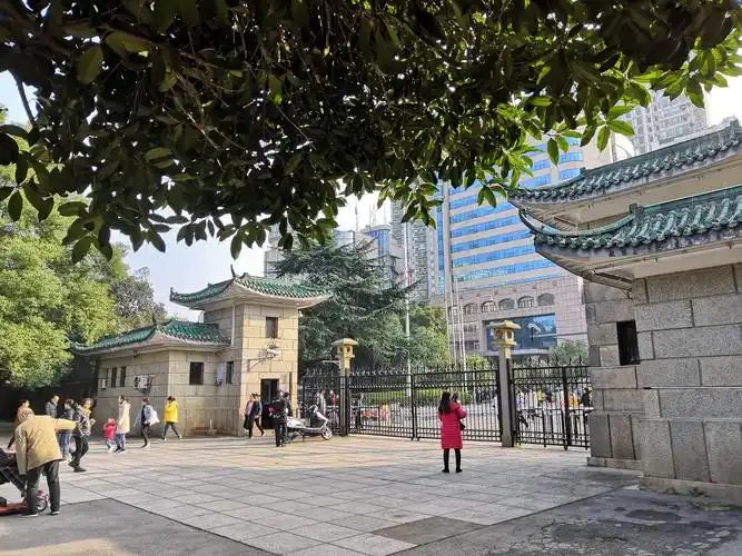 烈士公园南大门