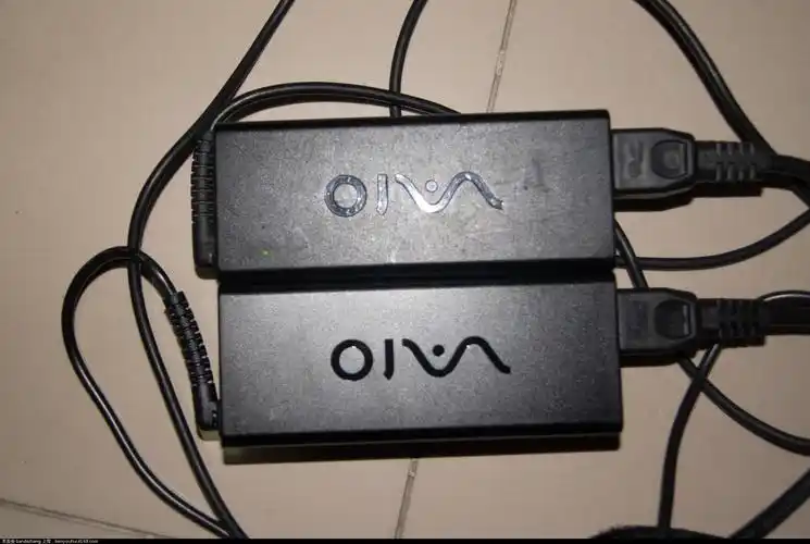 69 s15小照几张,不过可以让小15的屏幕对比炫彩贵丽屏哦   充电器和