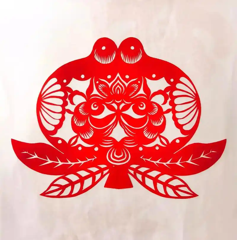 非遗剪纸文化传承 #寿桃剪纸 #健康长寿平安吉祥  - 抖音
