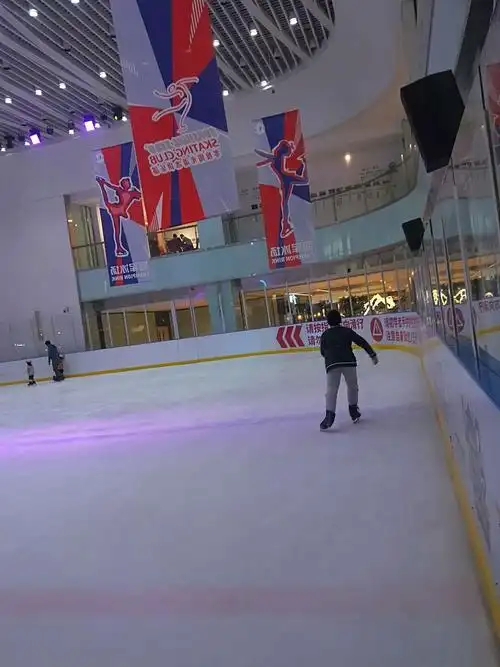 大阅城滑冰场 - 美篇