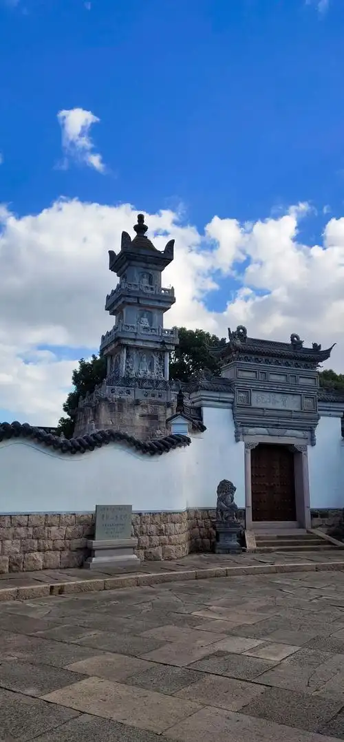 普陀山 普陀山,是国家5a级旅游景区,国家首批重点风景名胜区 - 抖音